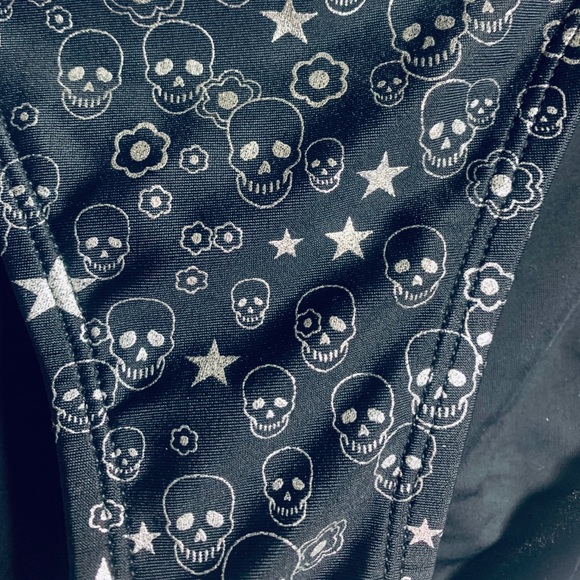 Skull Bikini Bottom - Picture 4 of 4